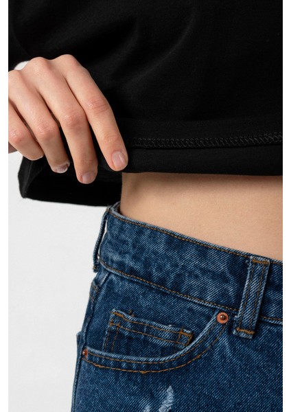 Blackpink Jennie Signature Siyah Kadın Crop Tshirt indirimleri