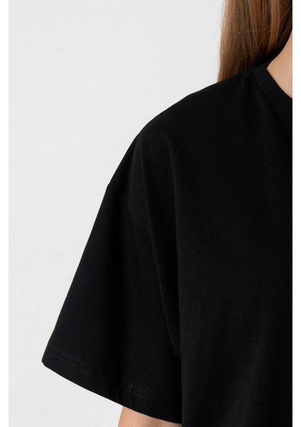 Mr Beast Lettern Siyah Kadın Crop Tshirt