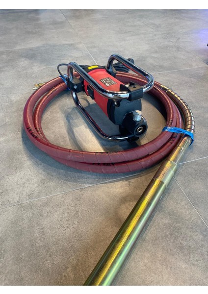 Beton Vibratörü (Hortumu Dahil 5 metre 45 Lik)