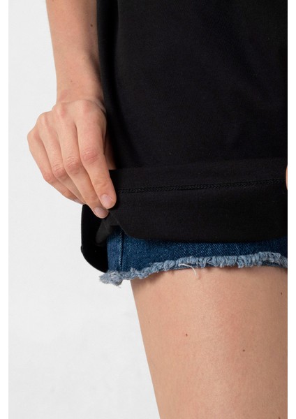 Siyah Beyaz Parmak Izi Siyah Kadın Oversize Tshirt modelleri