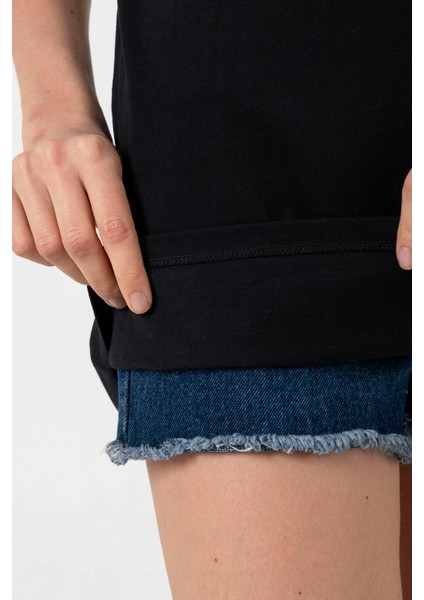 He Man Logo Siyah Kadın V Yaka Tshirt fiyatları