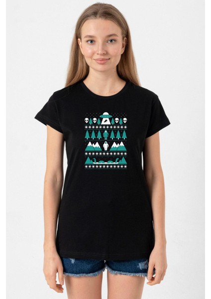 Paranormal Christmas Siyah Kadın Tshirt