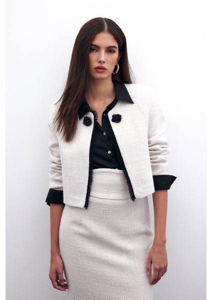 Boncuk Aksesuarlı Kısa Ceket - Taş modelleri