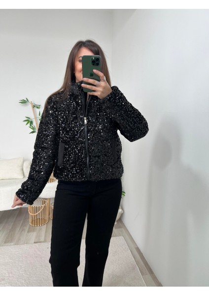 Siyah Payetli Şişme Mont