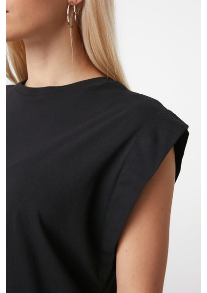 Siyah %100 Pamuk Vatka Görünümlü Basic Bisiklet Yaka Örme T-Shirt indirimleri