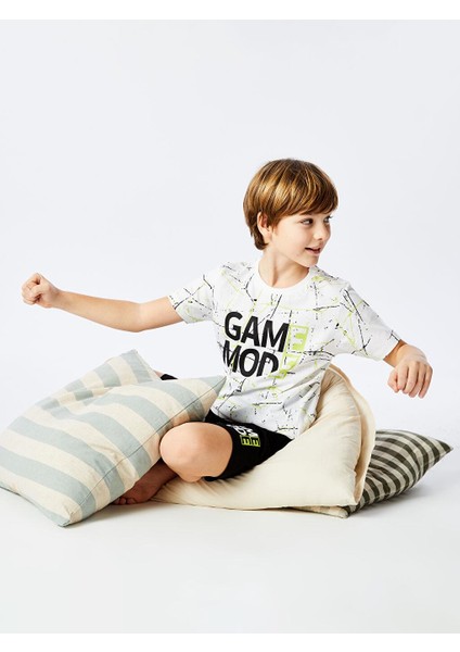 Lcw Kids Bisiklet Yaka Erkek Çocuk Şortlu Pijama Takımı