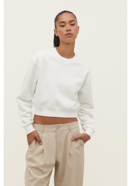 Ekru Pamuk Kadın Basic Crop Bisiklet Yaka Uzun Kollu Sweatshirt