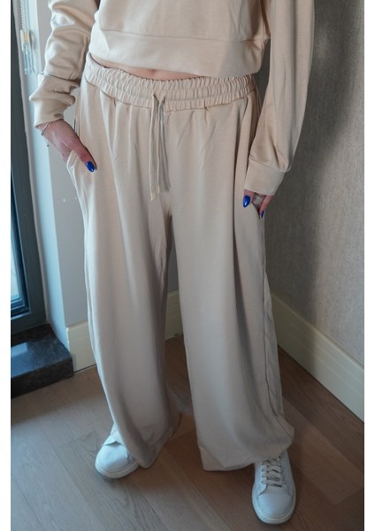 Beyaz Oversize T-Shirt Eşofman Takım modelleri