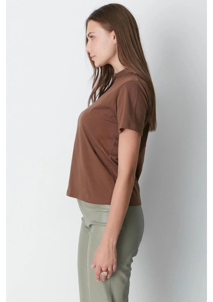 %100 Organik Pamuk Kadın Kahverengi Basic Ribana'lı Dik Yaka Örme T-Shirt Yarım Balıkçı modelleri