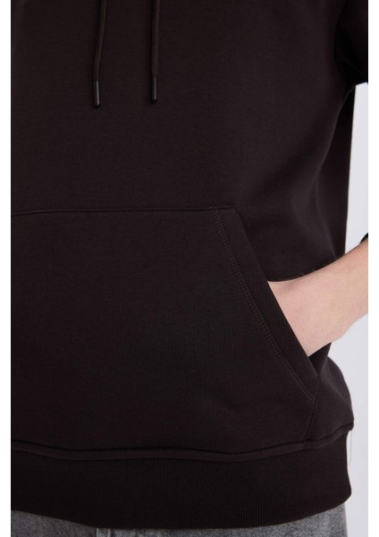 Regular Fit Kapüşonlu Kanguru Cepli İçi Yumuşak Tüylü Basic Düz Sweatshirt X8283AZ24AU