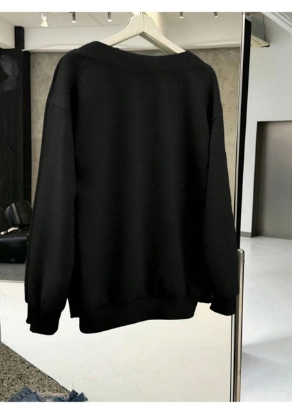 Kadın 3 Iplik Siyah Italia Baskılı V Yaka Oversize Sweatshirt fiyatları