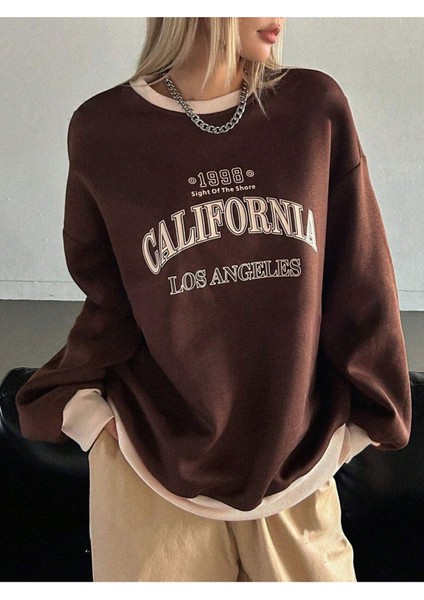 Kadın Kahverengi California Baskılı Bisiklet Yaka Bej Yaka Detay Oversize Sweatshirt