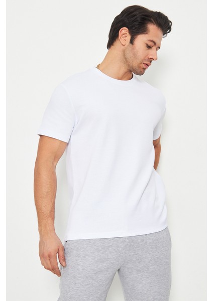 Erkek Kısa Kollu Basic Beyaz T-Shirt fiyatları