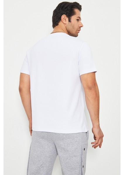 Erkek Kısa Kollu Basic Beyaz T-Shirt modelleri