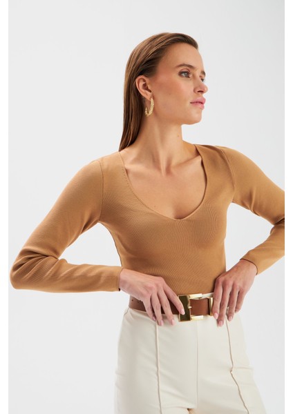 V Yaka Triko Crop Vizon