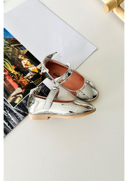 Arkası Kelebek Dataylı Ayna Kız çocuk babet - Gümüş modelleri