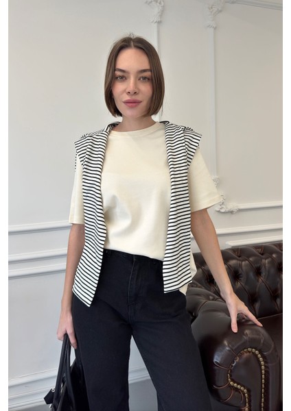 Kısa Kol Orijinal Basic Tshırt- Krem fırsatları