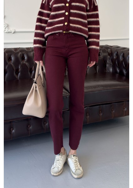 Kesik Paça Boyfit Jean- Kırmızı