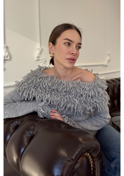 Madonna Yaka Püsküllü Kazak Gri modelleri