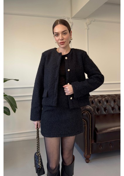 İnci Düğmeli Etekli Kaşe Takım- Siyah modelleri