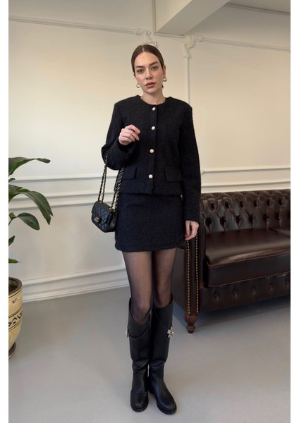 İnci Düğmeli Etekli Kaşe Takım- Siyah fırsatları