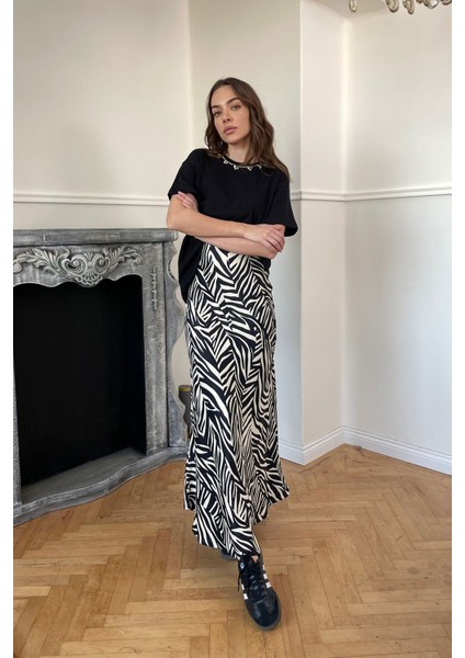 Beli Lastikli Zebra Desen Saten Etek- Siyah indirimleri