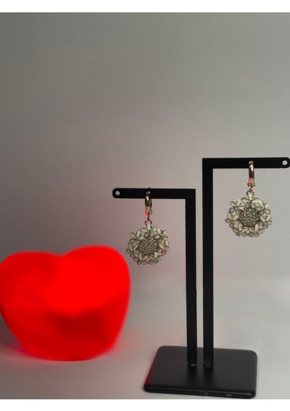 925 Ayar Gümüş Bronz Çiçek Detaylı Küpe