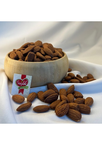 - Tuzsuz Badem Içi Kavrulmuş