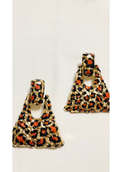 Leopar Küpe, Üçgen Küpe