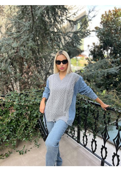 Denim Kollu Örgü Desenli Triko Kazak