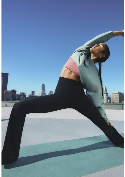Performance H64194 adidas Yoga Studio Flared Leggings