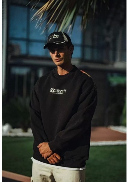 Oversize Bisiklet Yaka Baskılı Sweatshirt - Siyah