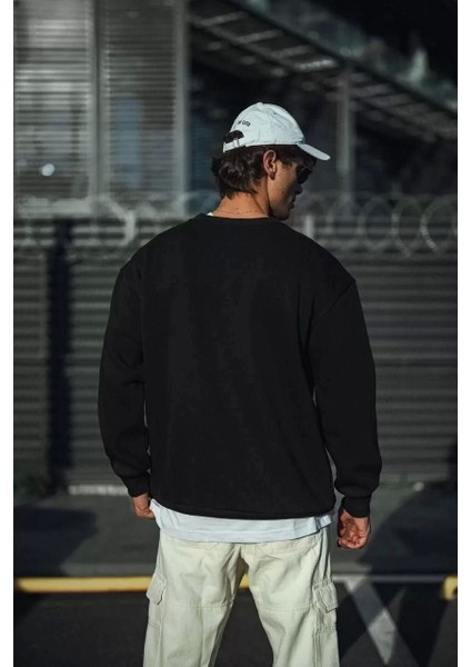 Kışlık Bisiklet Yaka Üç Iplik Basic Sweatshirt - Siyah