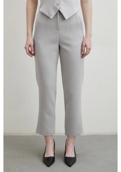Önü Pensli Skinny Kumaş Pantolon Gri