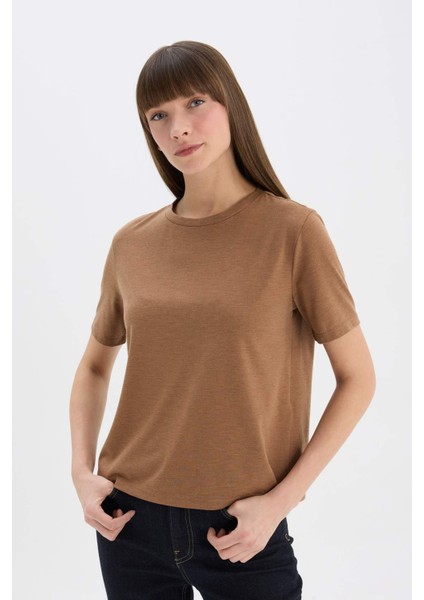 Relax Fit Bisiklet Yaka Simli Kumaş Kısa Kollu Tişört C1662AX25SP modelleri