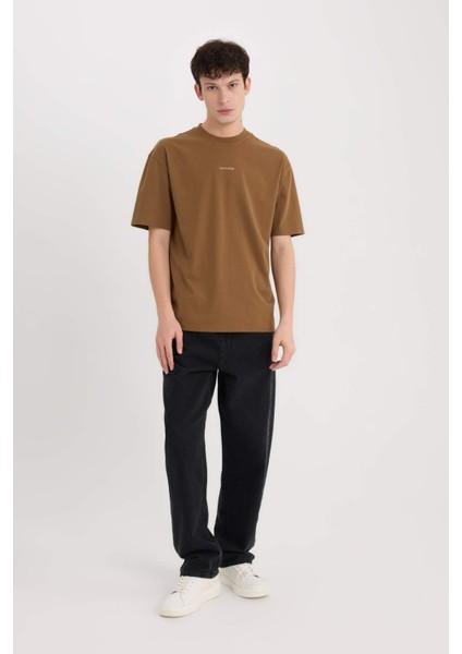 %100 Pamuk Boxy Fit Bisiklet Yaka Sırt Baskılı Kısa Kollu Tişört fiyatları