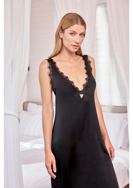 Kadın Göğüs ve Sırt Dekolteli Dantelli Gecelik 18633 indirimleri