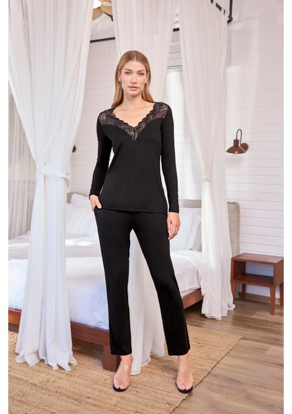 Kadın Uzun Kollu Dantelli ve Dekolteli Pijama Takımı 18617 fiyatları