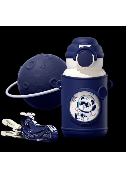 Ka Çocukların Sallanmış Bir Bardak Yumruklu Su Bardak. (Yurt Dışından)