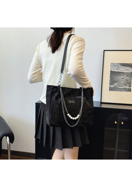 Çok Yönlü ve Şık, Büyük Kapasiteli Omuz Çantası (Yurt Dışından) modelleri