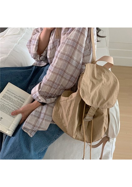 Ilkbahar ve Yaz Seyahati Edebi ve Gündelik Sırt Çantası (Yurt Dışından) modelleri