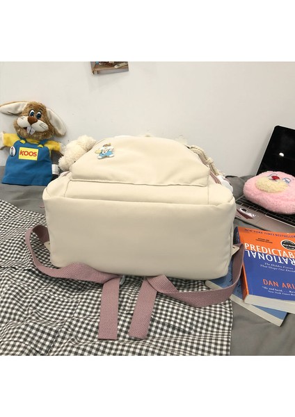 Basit ve Sevimli Büyük Kapasiteli Sırt Çantası (Yurt Dışından) modelleri