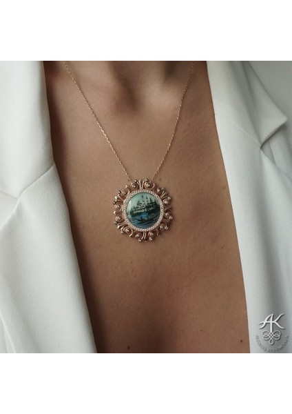 Sandal Sefası Altın Kolye