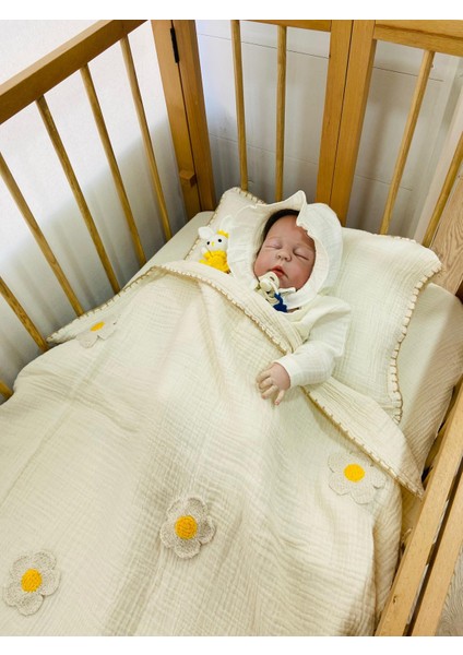 Bebek Nevresim Takımı (Multi Müslin Çiçek Panç )Tasarımlı