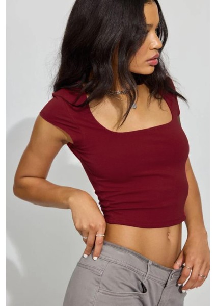 Bordo Kare Yaka Kadın Tişört MG2294