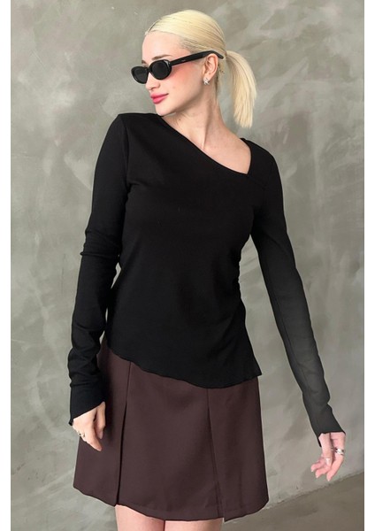 Siyah Asimetrik Yaka Kadın Body MG2311