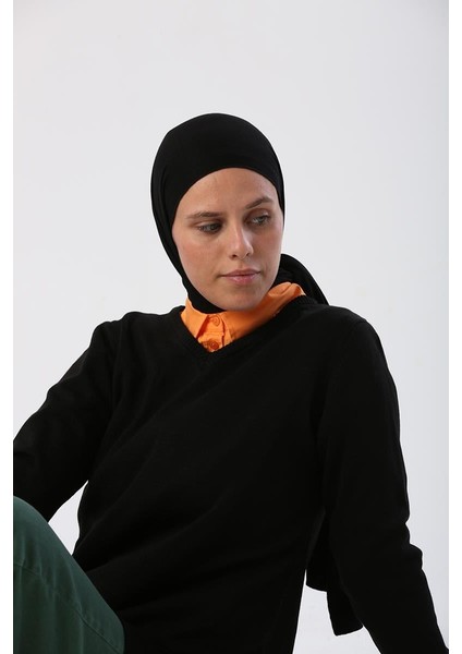 Siyah-V Yaka Triko Tunik