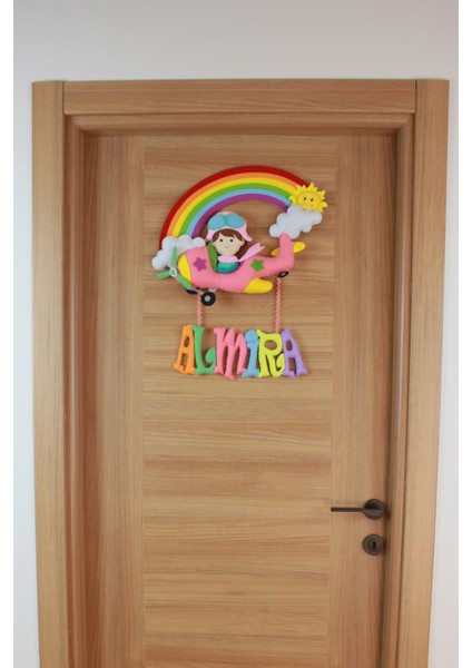 Almira Isimli Gökkuşağı Uçak Bebek Odası Kapı Süsü modelleri
