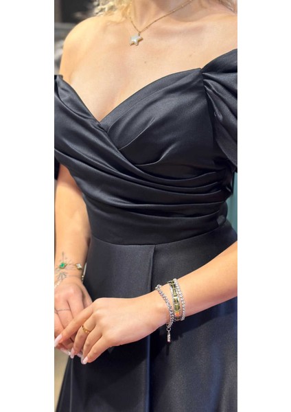 Siyah Düşük Kollu Anvelop Yırtmaçlı Kloş Etekli Saten Uzun Abiye Elbise 7568 fırsatları