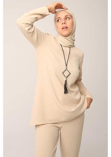 Bej-Kolyeli Bol Paça Pantolonlu Tunikli Takım